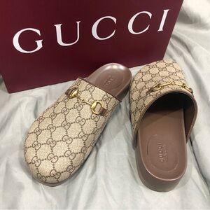 Gucci Women's Authentic Sandals